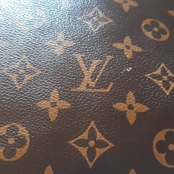 Meet your Posher, Tina - Picture 2 of 2